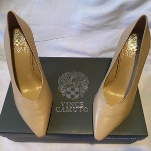 Vince Camuto nude baby sheep pumps
